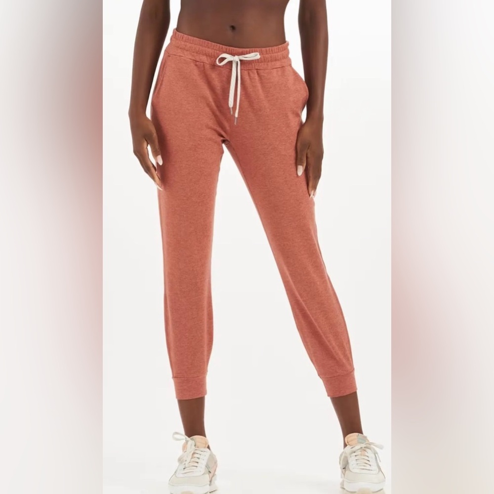Vuori Dreamknit Joggers.  Cinnamon Heather. NWOT.  Large